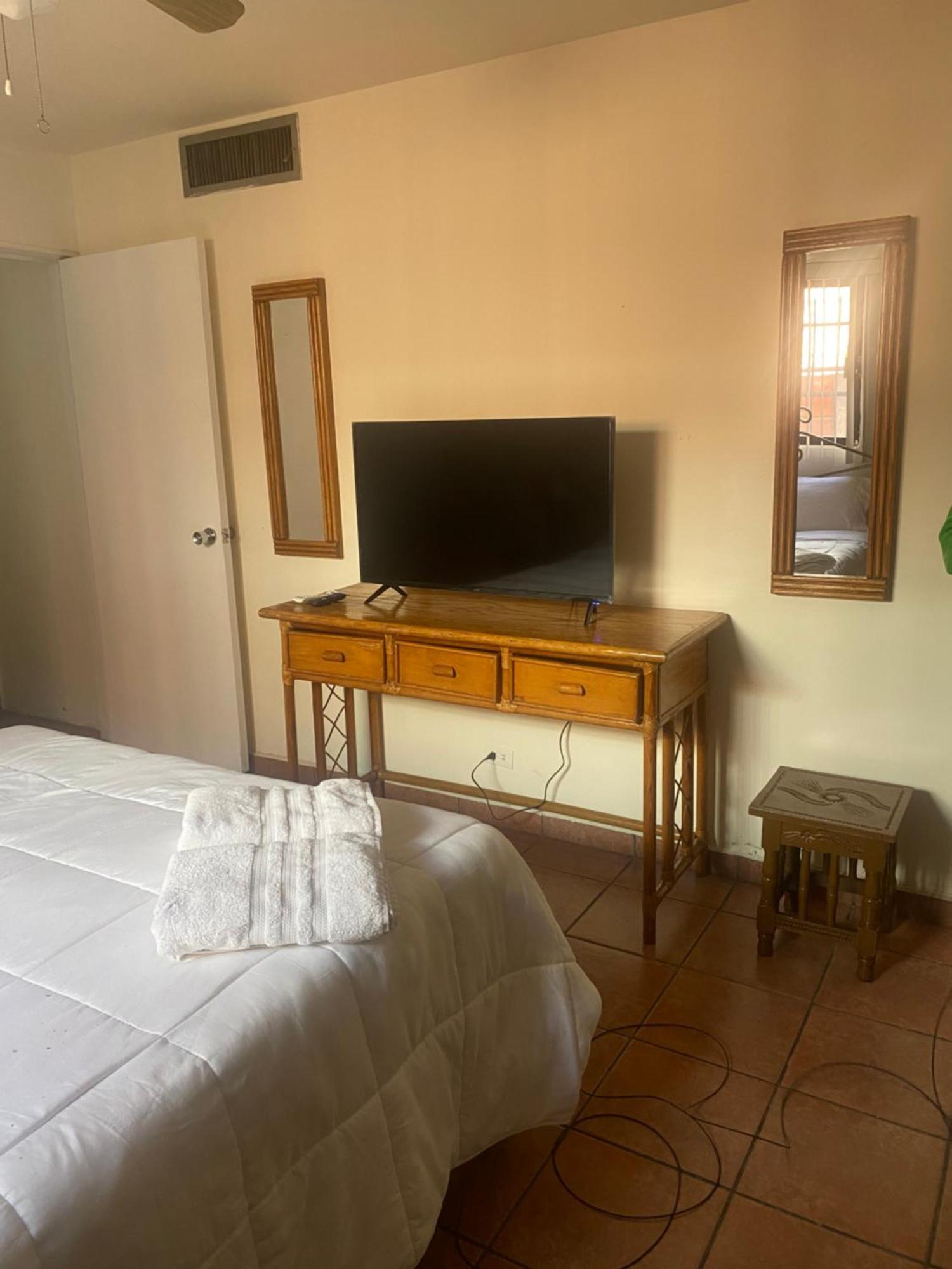 Depa A Unos Minutos De Consulado! Apartment Hermosillo Ngoại thất bức ảnh